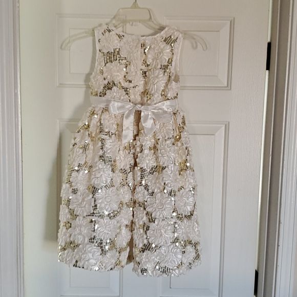 Dress - Picture 2 of 3